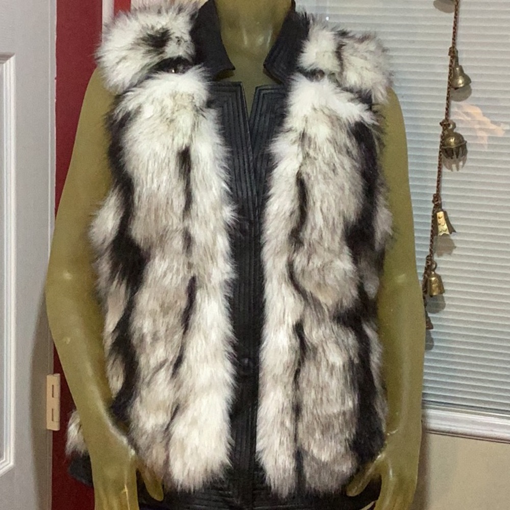 Powder River Outfitters Vest